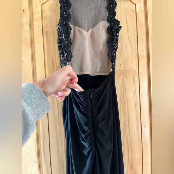 Xscape Formal Dress sz 6 - Picture 6 of 13
